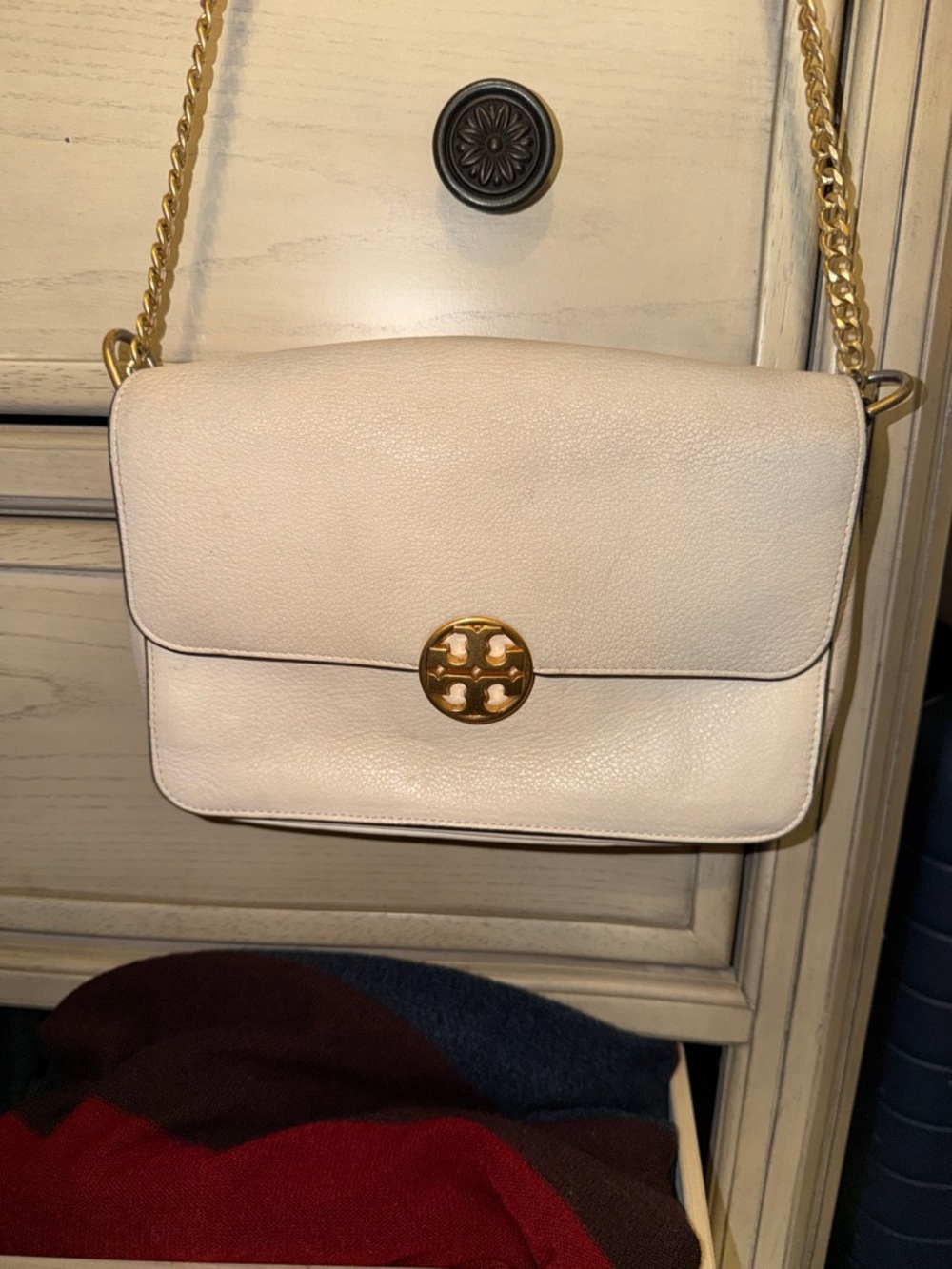 Tory Burch Ivory Pebbled Leather Chain Shoulder Bag with Gold Logo